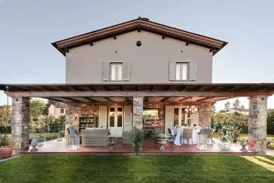 Image de Villa Pemola une ferme de luxe avec jardin et vélos dans la ville de Lucca