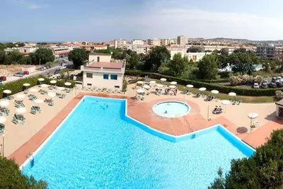 Image de Appartement de vacances avec climatisation et piscine