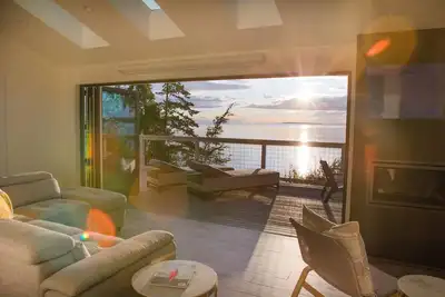 Image de The Perch - Le luxe moderne au bord de l'eau