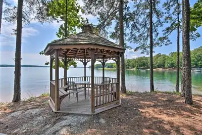 Image de Nouveau! Condo sur le lac Keowee avec les équipements du complexe, piscine