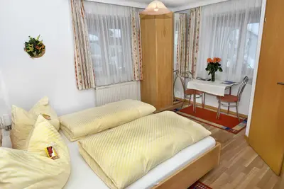 Image de Chambre double avec douche et toilettes 4 - Gästehaus Sonnenheim