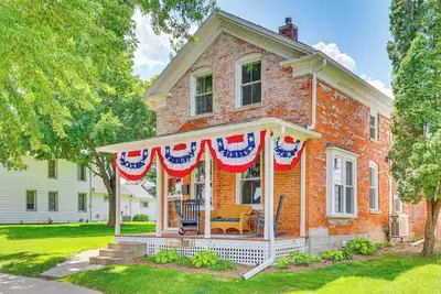 Image de Nouveau! Maison historique Wabasha avec patio, au centre-ville!