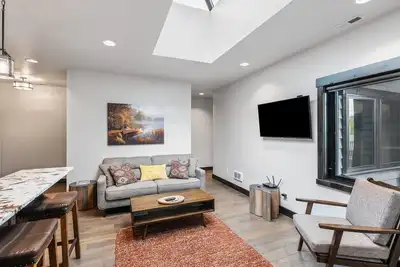 Image de Nouveau Condo Downtown 3 chambres