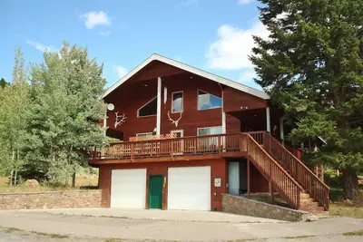 Image de **Nouvelle liste! - Spécial été 450 / nt $ - Près de Yellowstone! - 7 chambres / 4 salles de bain