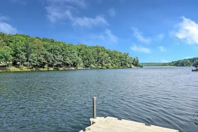 Image de Escapade au bord du lac. Entièrement mis à jour 2/3 chambres sur le lac Bretagne; Vues impressionnantes!
