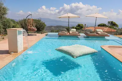 Image de Angio Villas Spa Avec Piscine D'HYDROTHÉRAPIE