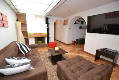 Image de Penny - 1 Br. Appartement rénové avec cheminée