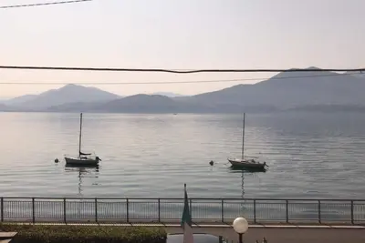Image de \"Il Gatto Nero\" Maison de vacances avec une vue splendide sur le lac Majeur