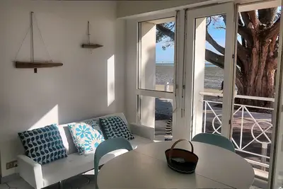 Image de Ile d’Oléron, St Trojan les Bains, Appartement T2, face à la mer :
