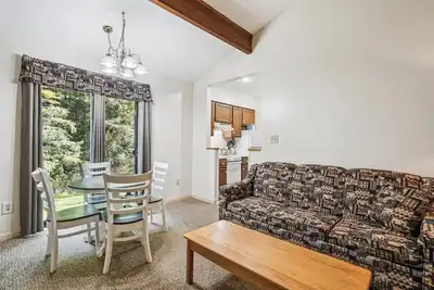 Image de Suite 2 Chambres Deluxe au 1er étage avec piscine chauffée