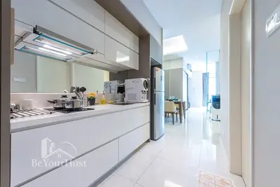 Image de [Nouveau 5 ÉTOILES] Grand studio suite 2-4 personnes près de Klcity