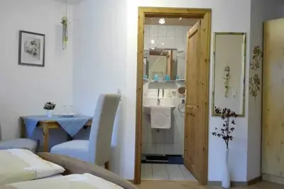 Image de Chambre double avec toilettes et douche - Gästehaus Waldblick