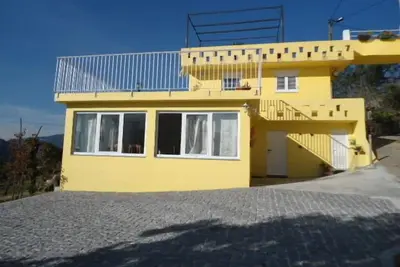 La maison jaune panoramique