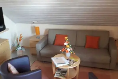 Image de Appartement 1, 55 m², Dg, 1 chambre, 1 salon \/ chambre max. 5 personnes - Maison Hanne