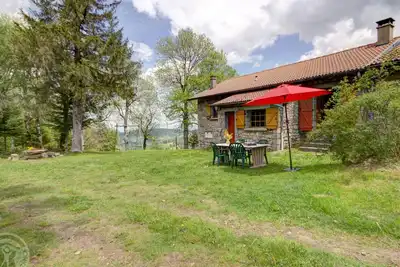 Image de Chalet familial à 5 min des pistes de ski de Chalmazel, 3 chambres, cheminée, animaux acceptés