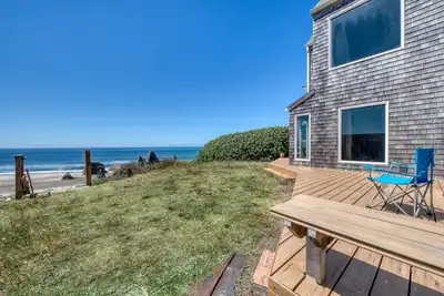 Image de Nouvelle Liste! Deux condos adjacents en bord de mer avec une vue magnifique sur l'océan - chiens Ok!