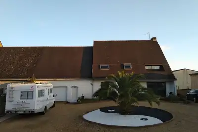 Image de Independent suite in private house. Calm neighborhood.