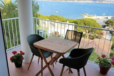 Image de Bandol center, magical sea view, Parking, wifi, air conditioning, 50m from the beach, everything on foot.