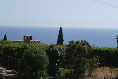 Image de Villa privée avec grande terrasse et vue fantastique sur la mer