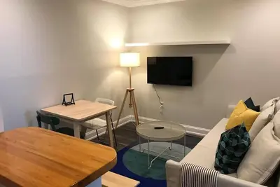 Image de 1703 4c · Appartement phénoménal à 1 lit / 20 min vers Nyc-Parking Dispo.
