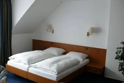 Image de Chambre double, douche, toilette - Am Boltentor, Hotel garni