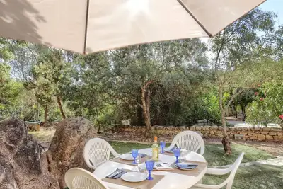 Image de Fantastique appartement vert près de la mer: votre oasis de paix en Sardaigne!
