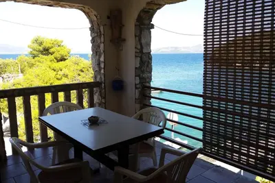 Image de Appartement de deux chambres avec la terrasse et la vue sur le mer Baie Crkvice, Peljesac (A-17667-a)