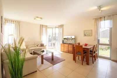 Image de Estrelia 3 Zi App. 3 - (Breeze) Villa récente Estrelia