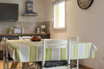 Image de Le Clos Hortense - Bel Appartement Avec Terrasse BOISÉE.