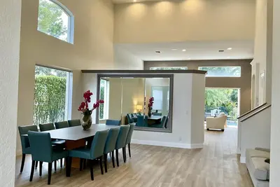 Image de Pristine Home in Golf Community 3 Chambres Ă coucher / 2. 5 salle de bain