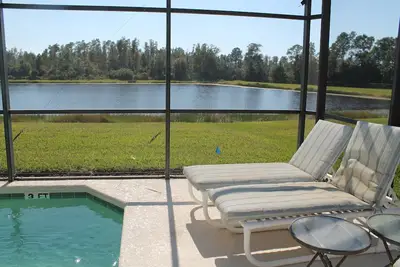 Image de 5 lit 3, 5 maison piscine de bain avec vue sur le lac à l'arrière! sur Terra Verde Resort magnifique!