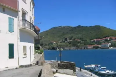 Image de Appartement T2 rue du soleil donnant sur le port, à proximité de Collioure