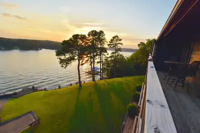 Image de Lakefront 3b Condo avec vue imprenable! Bassin! Bateau Slip! Sports nautiques! Wifi