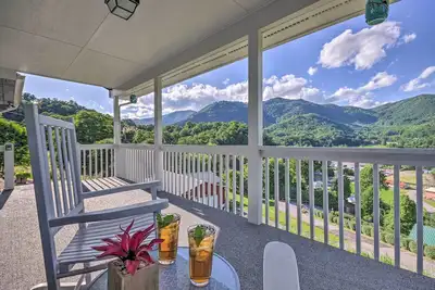 Image de Nouveau! Maggie Valley House w / Vues Mtn - 1 Mi Ă Dt