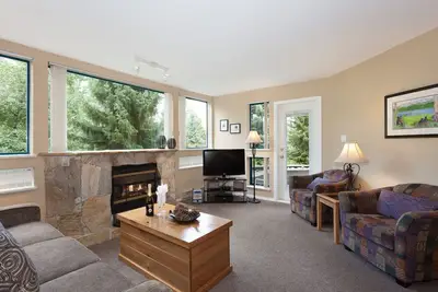 Image de Greystone, Rénovée ski hors ski, 5 personnes, Wifi gratuit (105)