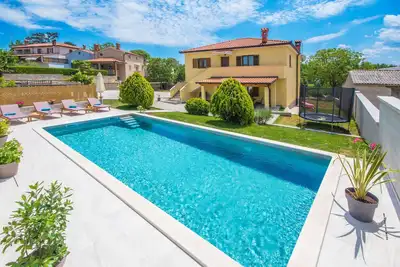 Image de Top maison de vacances avec piscine pour 4 + 2