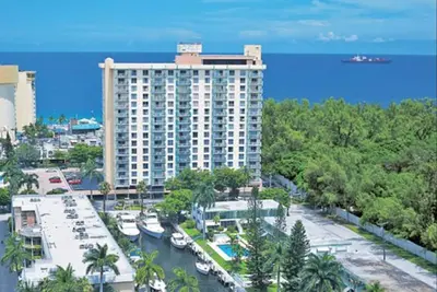 Image de Oceanview Condo près du Super Bowl 54!