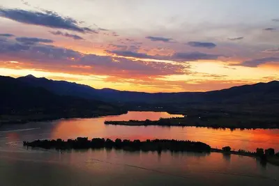Image de Retraite au bord du lac Ă Huntsville, dans l'Utah
