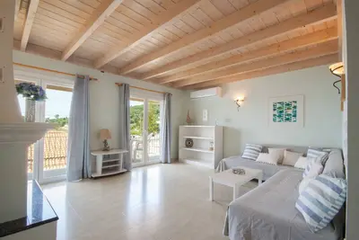 Appartement de luxe en bord de mer à Telemahos