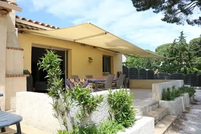 Image de Maison de vacances Ste Maxime pour 1 - 6 personnes avec 3 chambres à coucher - Maison de vacances