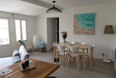 Image de A 100 de la plage, T3 de 62 m2 avec terrasse de 15 m2 au cœur de Soulac.
