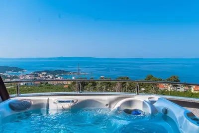 Image de Appartement de luxe avec hot tube! Villa Collis