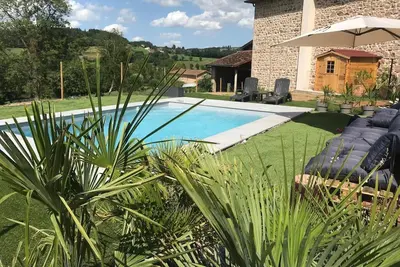 Image de Gîtes confortables avec piscine, accueil animaux, cheminée, jardin