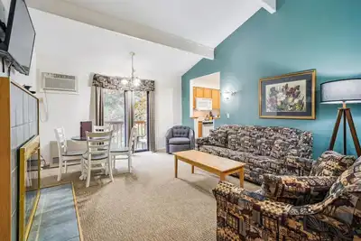 Image de Suite Queen Deluxe 2 chambres au 2ème étage avec piscine chauffée
