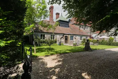 Image de Bolthole classé Grade Ii avec plage privée