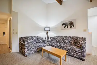 Image de Suite Deluxe deux chambres au 2ème étage avec piscine extérieure chauffée