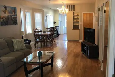 Image de Nouveau duplex rénové de 4 chambres et 3 salles de bain