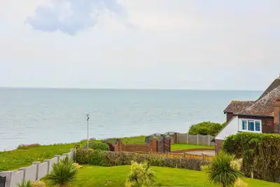 Image de Wayfarers Rest Vue imprenable sur la mer! Domaine privé en bord de mer.