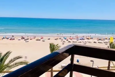 Image de Offre de juillet - Magnifique appartement en première ligne de plage, 2 chambres à coucher