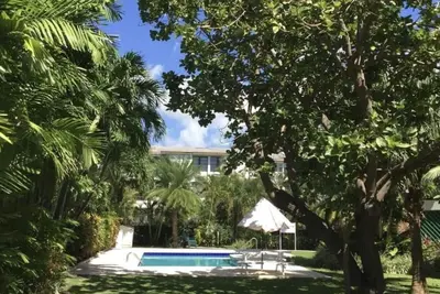 Image de Beau, Condo moderne de 2 chambres à coucher, idéalement situé
